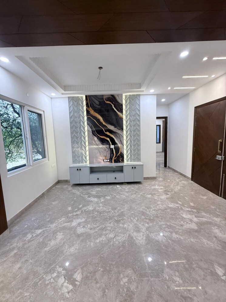 Living Room, paschim vihar 3 Bedroom 185 Sq.Yd. Builder Floor In Paschim Vihar Delhi 9576155