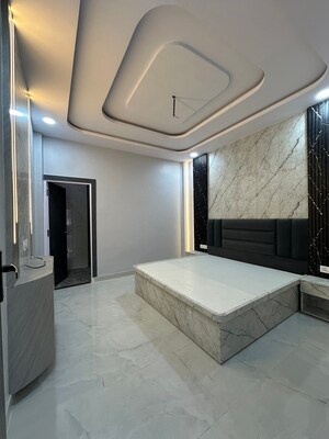 Room in 3 BHK Independent House at Arjunganj – for Sale