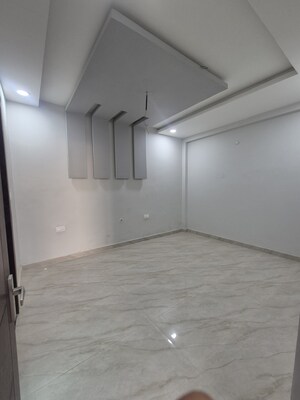 Room in 3 BHK Independent House at Arjunganj – for Sale