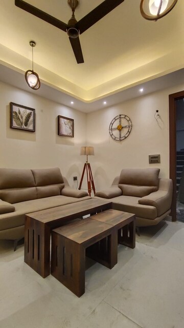1 BHK Builder Floor For Rent in Saket