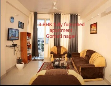 Living Room in 3 BHK Apartment at Gomti Nagar – for Rent