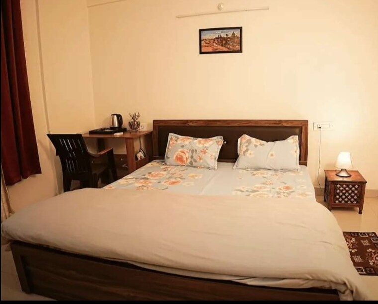 Bedroom, gomti nagar 3 Bedroom 1200 Sq.Ft. Apartment In Gomti Nagar Lucknow 9576192