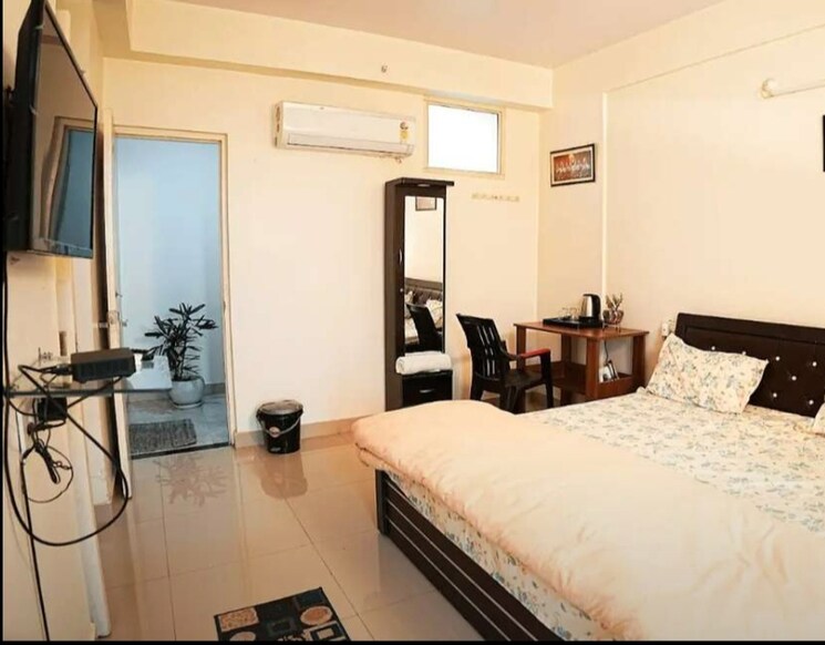 Room, gomti nagar 3 Bedroom 1200 Sq.Ft. Apartment In Gomti Nagar Lucknow 9576192