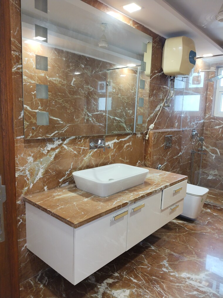 undefined, defence colony 3 Bedroom 3100 Sq.Ft. Apartment In Defence Colony Delhi 9576190