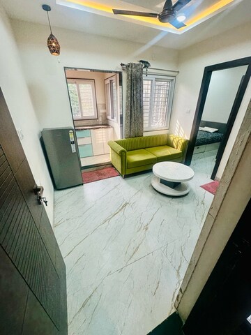 Team Area in 1 BHK Apartment at Saket Nagar – for Rent