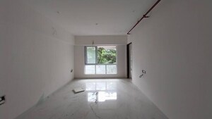 Room in 3 BHK Apartment at Naman Habitat, Andheri West – for Rent