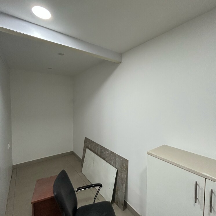 Team Area, masjid moth Commercial Office Space 840 Sq.Ft. In Masjid Moth Delhi 9576251