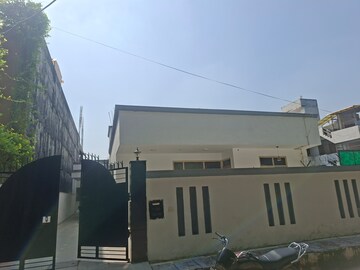  Plot For Sale in Sector 105