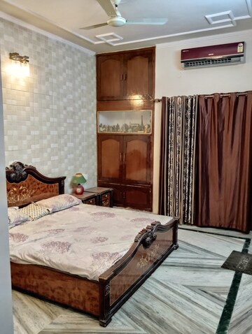Master Bedroom in 2 BHK Independent House at Sector 7 – for Rent