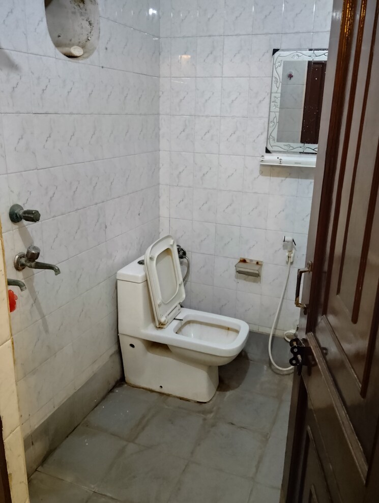 Bathroom, sector 7 2 Bedroom 1440 Sq.Ft. Independent House In Sector 7 Faridabad 9576259