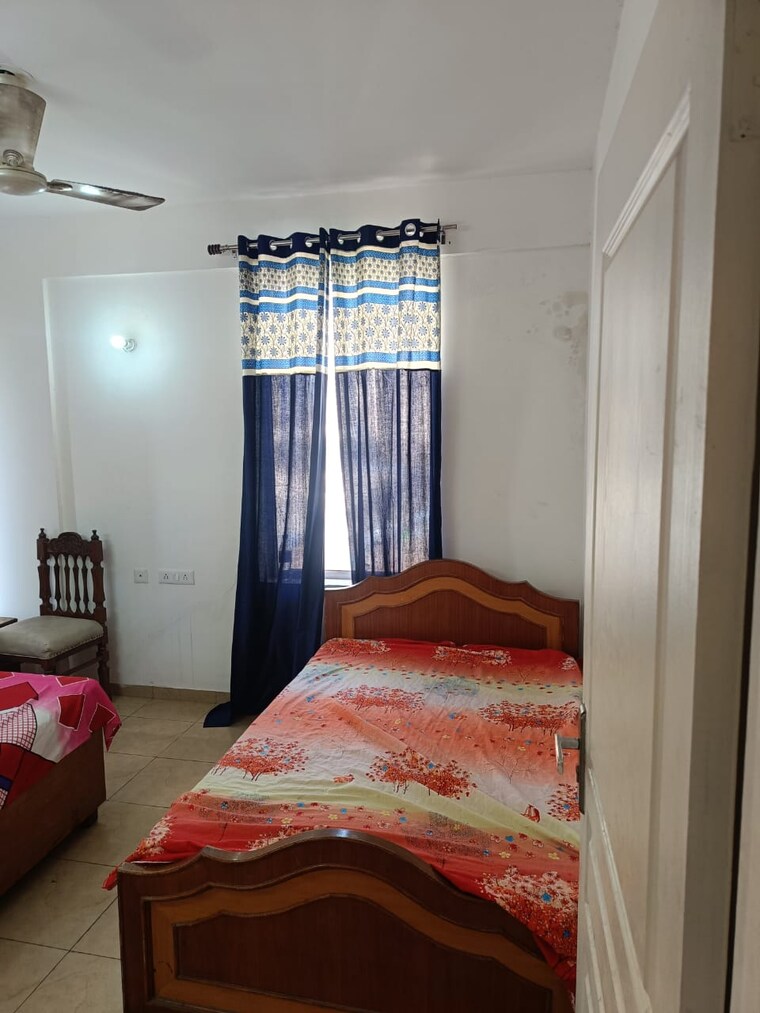 Bedroom, sushma-joynest-zrk 3 Bedroom 1350 Sq.Ft. Apartment In Ghazipur Zirakpur 9576270