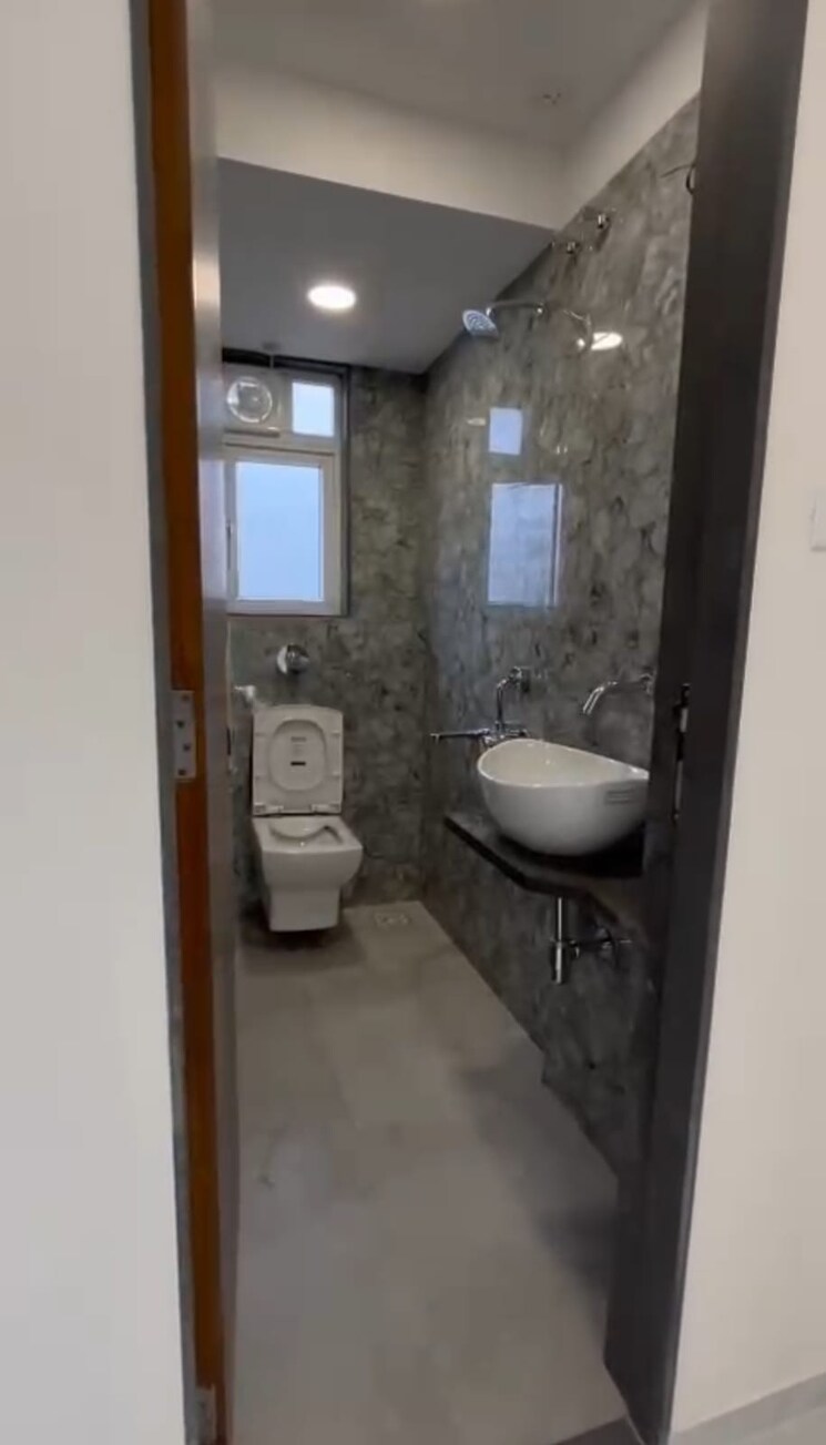 Bathroom, mohite-anuj-aura 2 Bedroom 1000 Sq.Ft. Apartment In Pant Nagar Mumbai 9576281