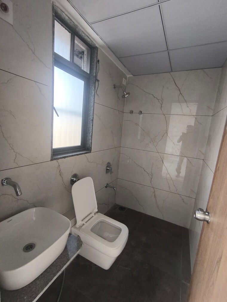 Bathroom, vashikaa-prime 3 Bedroom 1854 Sq.Ft. Apartment In Chandkheda Ahmedabad 9576286
