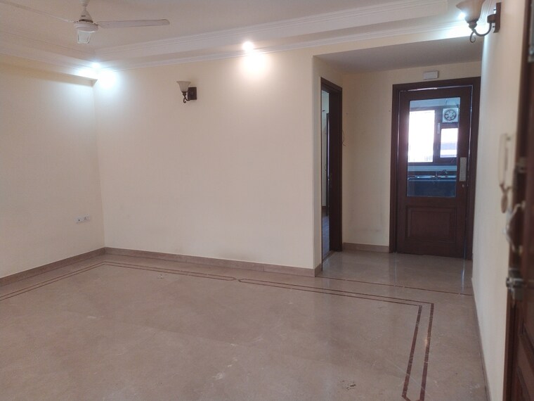 Living Room, kalkaji 3 Bedroom 2000 Sq.Ft. Builder Floor In Kalkaji Delhi 9576310