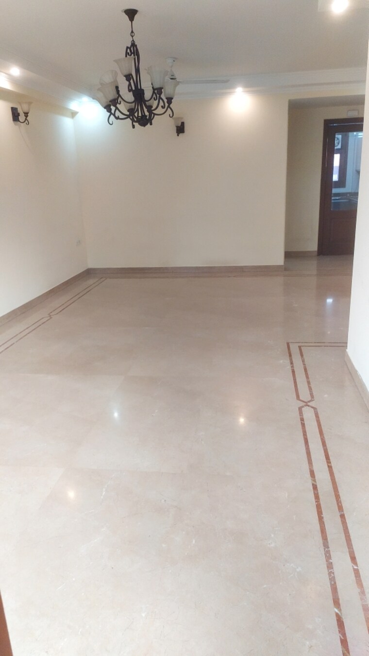 Living Room, kalkaji 3 Bedroom 2000 Sq.Ft. Builder Floor In Kalkaji Delhi 9576310