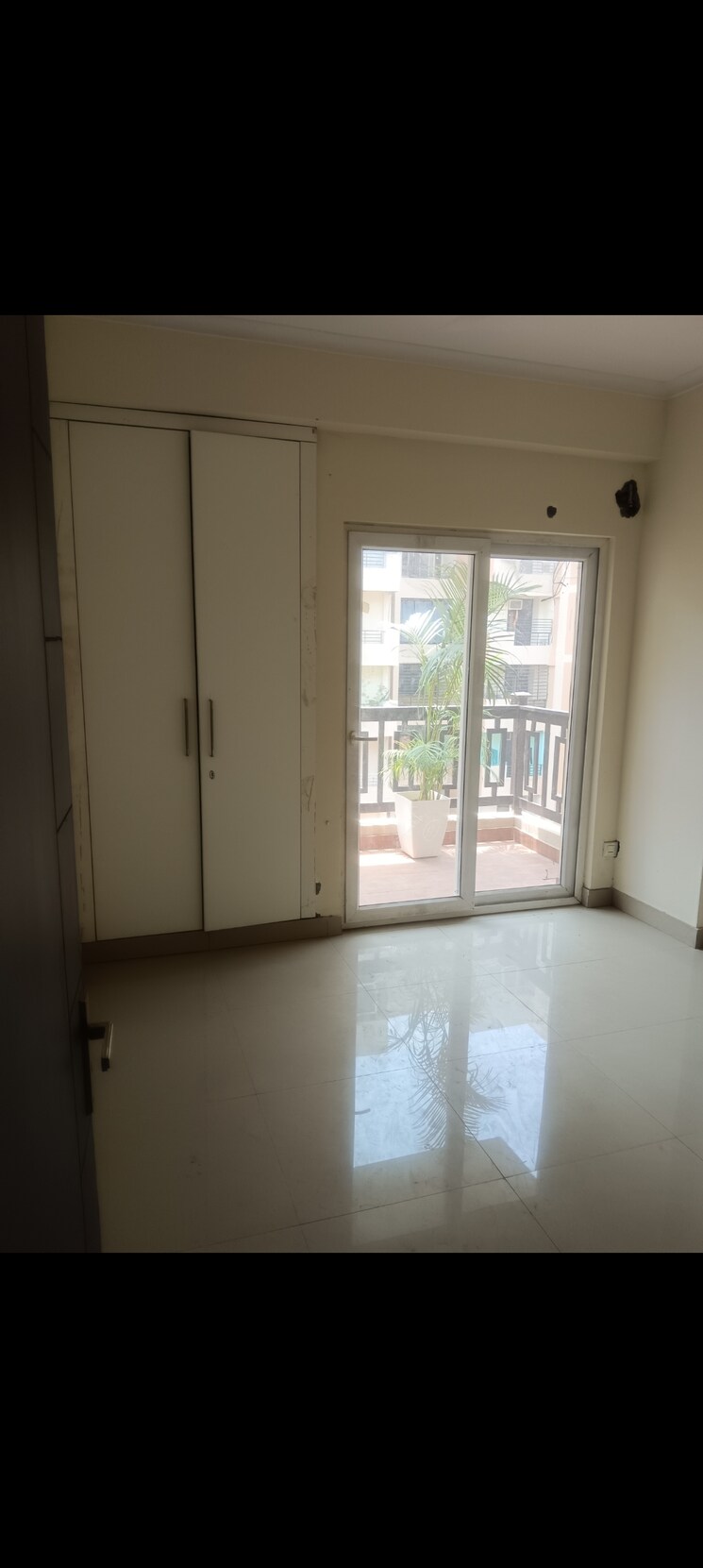 Room, forever-prabhat-heights 2 Bedroom 1800 Sq.Ft. Apartment In Dundahera Ghaziabad 9576320