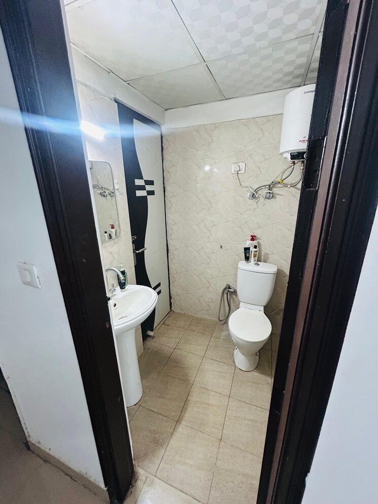 Bathroom, uninav-heights-phase-i 2 Bedroom 1100 Sq.Ft. Apartment In Raj Nagar Extension Ghaziabad 9576325