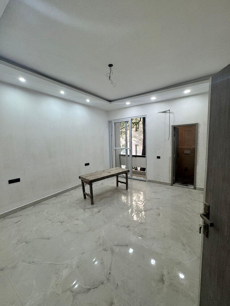 Room, greater kailash ii 5 Bedroom 5000 Sq.Ft. Independent House In Greater Kailash ii Delhi 9576324