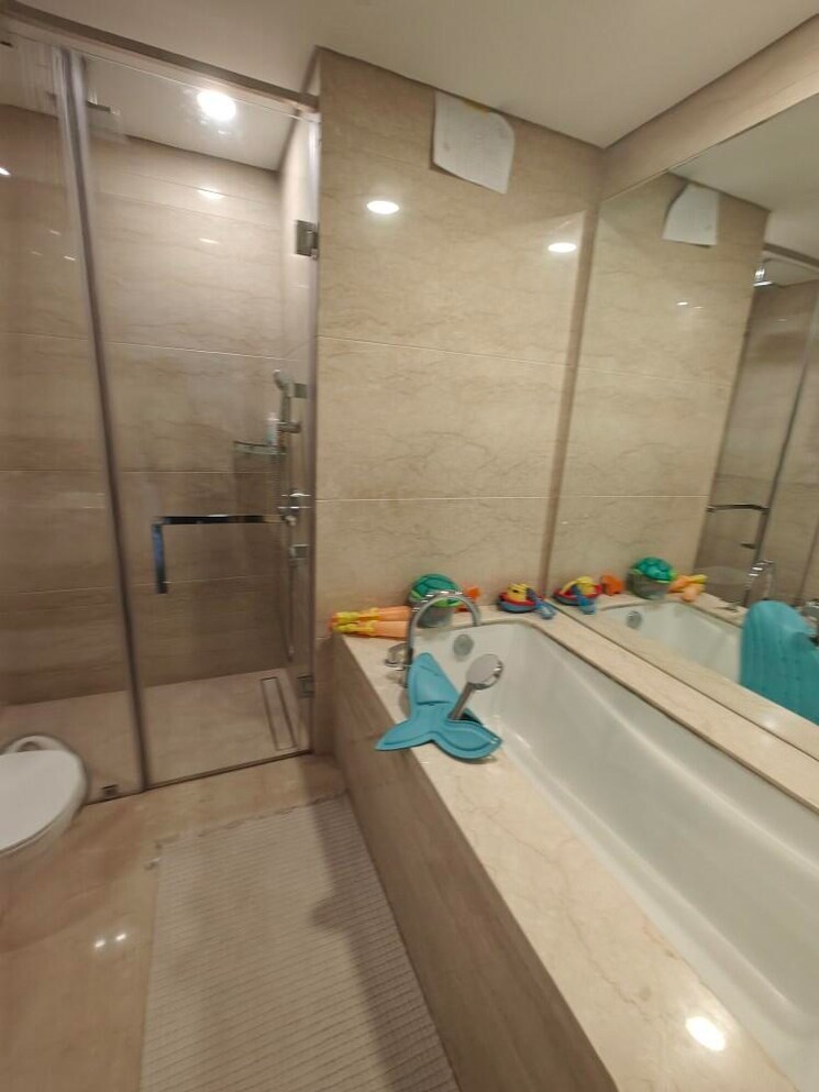 Bathroom, lodha-the-world-towers-world-one-tier-2 3 Bedroom 2670 Sq.Ft. Apartment In Worli Mumbai 9576326