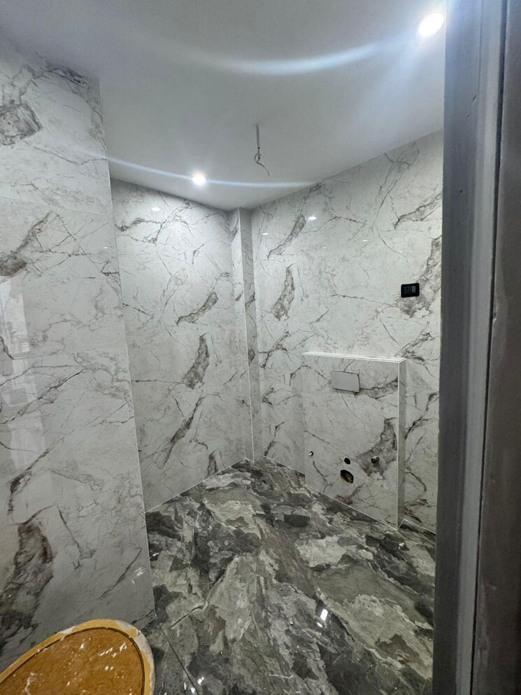 Bathroom, greater kailash ii 5 Bedroom 5000 Sq.Ft. Independent House In Greater Kailash ii Delhi 9576324