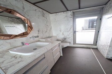 Team Area in 3 BHK Apartment at Prabhadevi CHS, Prabhadevi – for Rent