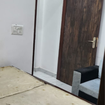 Bathroom in 1 BHK Builder Floor at Saket – for Rent