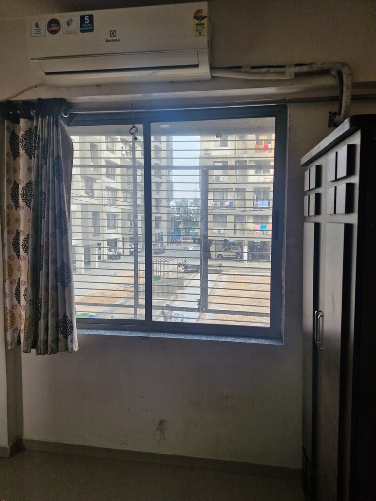 Room, shree-sadan-vasna 2 Bedroom 675 Sq.Ft. Apartment In Vasna Ahmedabad 9576354