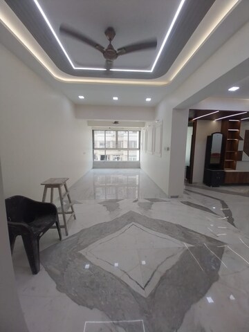 Parking in 3 BHK Apartment at Shree Siddhivinayak Towers, Kandivali West – for Rent