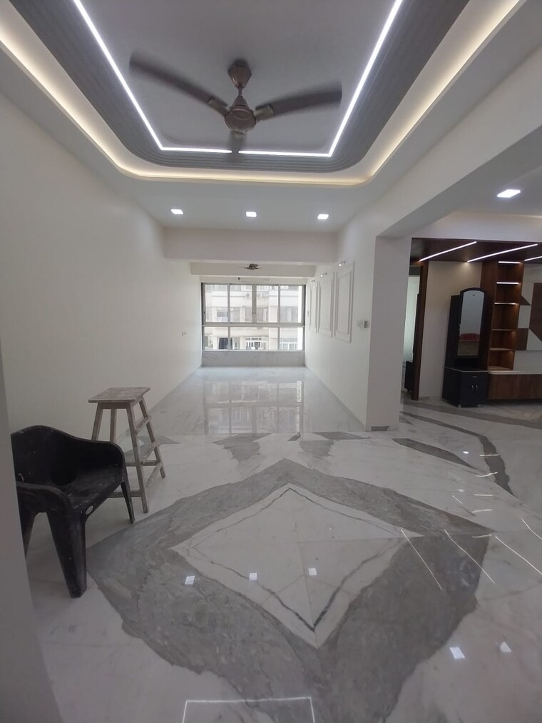  Parking, shree-siddhivinayak-towers 3 Bedroom 1800 Sq.Ft. Apartment In Kandivali West Mumbai 9576383