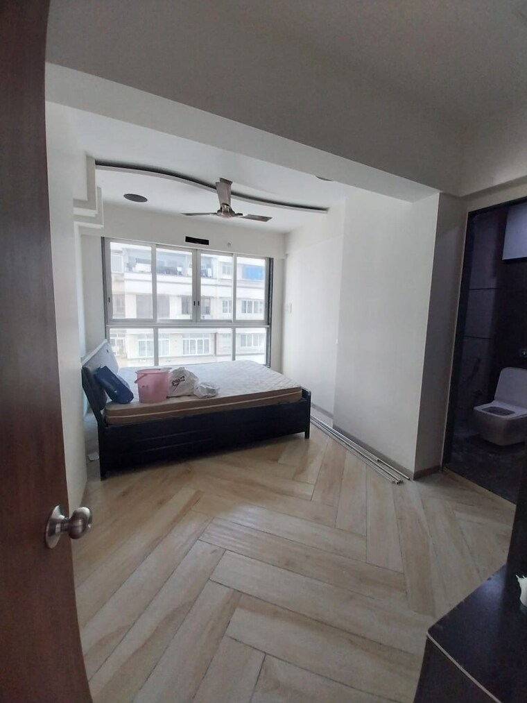 Bedroom, shree-siddhivinayak-towers 3 Bedroom 1800 Sq.Ft. Apartment In Kandivali West Mumbai 9576383