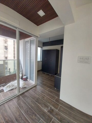 Room in 3 BHK Apartment at Shree Siddhivinayak Towers, Kandivali West – for Rent