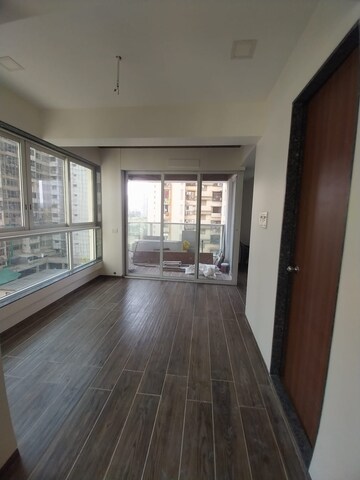 Room in 3 BHK Apartment at Shree Siddhivinayak Towers, Kandivali West – for Rent