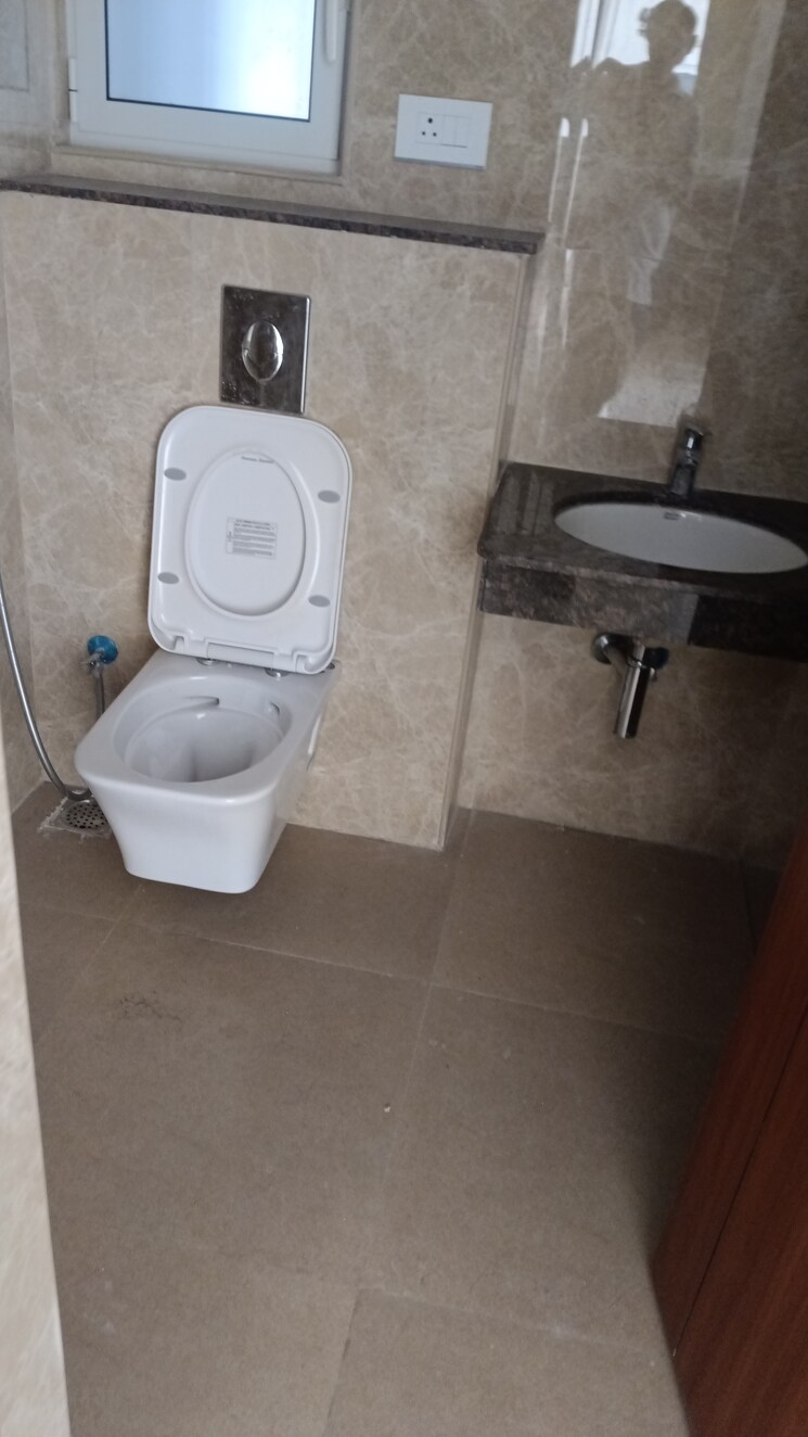 Bathroom, aurobindo-the-regent 3 Bedroom 1950 Sq.Ft. Apartment In Kondapur Hyderabad 9576401