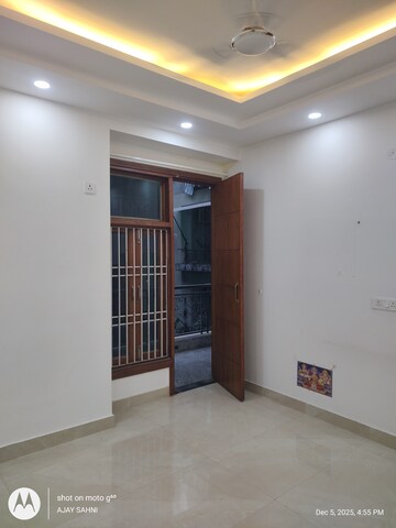 Balcony in 2 BHK Builder Floor at Mehrauli – for Rent