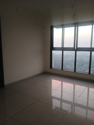 Room in 2 BHK Apartment at Chandak Stella, Goregaon West – for Rent