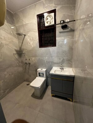 Bathroom in Studio Builder Floor at Sector 21 – for Rent