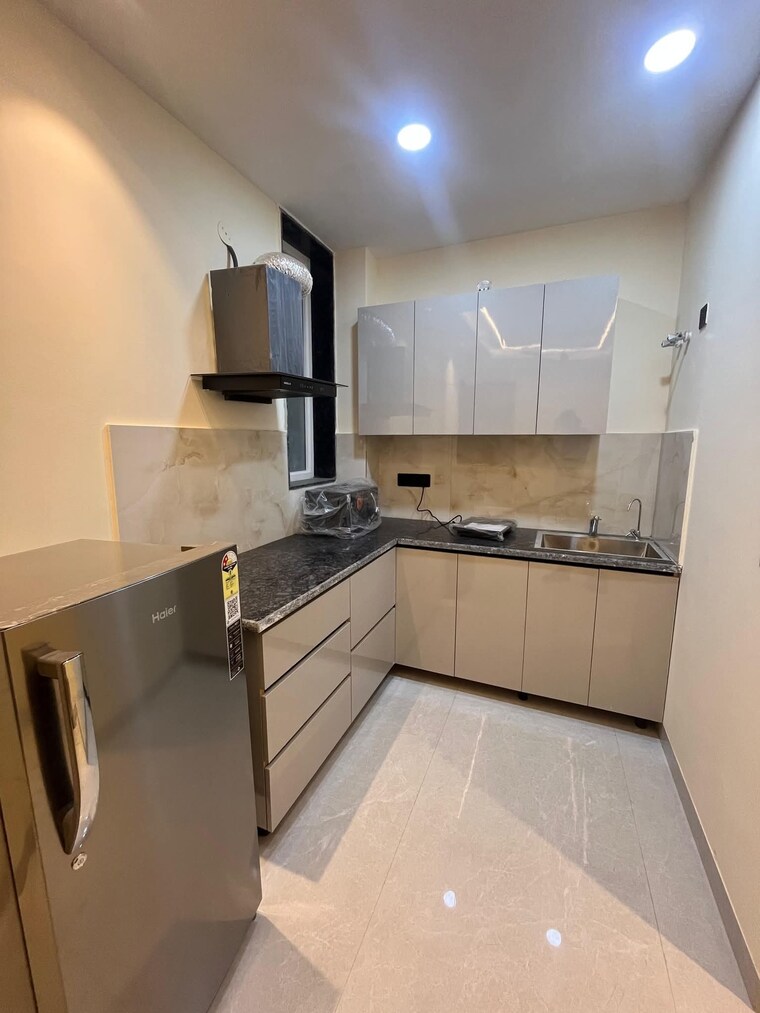 Kitchen, sector 21 1.5 Bedroom 945 Sq.Ft. Builder Floor In Sector 21 Gurgaon 9576455
