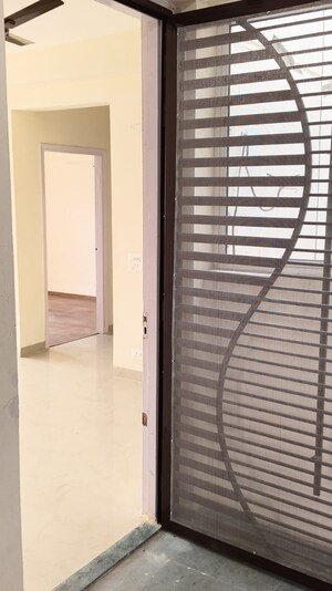 2 BHK Apartment – Entrance View at Jaypee Kensington Boulevard, Sector 131 - for Rent