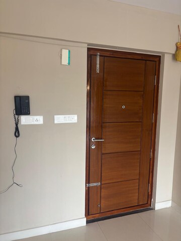 Room in 2 BHK Apartment at Sohan Fortune, Varthur – for Rent