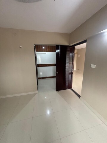 Room in 2 BHK Apartment at Sohan Fortune, Varthur – for Rent