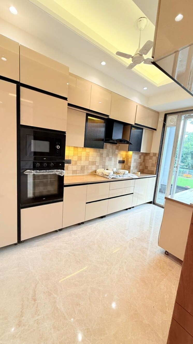 Kitchen, sushant-lok-3 3 Bedroom 215 Sq.Yd. Builder Floor In Sector 57 Gurgaon 9576523