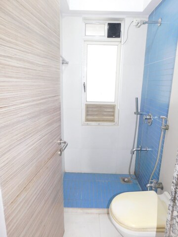 Bathroom in 3 BHK Apartment at Group Seven Rushi Heights, Goregaon East – for Rent