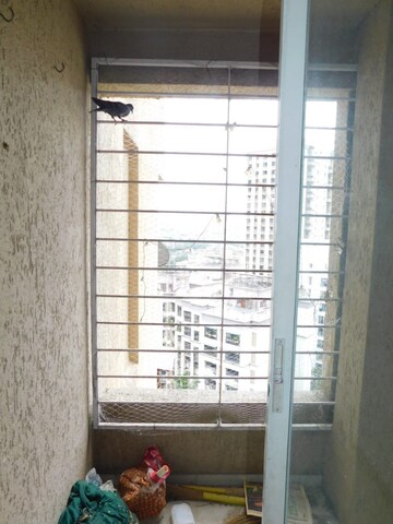 Bathroom in 3 BHK Apartment at Group Seven Rushi Heights, Goregaon East – for Rent