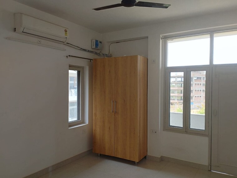 Room, sector 22 1 Bedroom 854 Sq.Ft. Builder Floor In Sector 22 Gurgaon 9576533