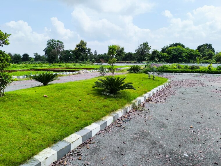 Garden, mohanlalganj  1000 Sq.Ft. Plot In Mohanlalganj Lucknow 9576543