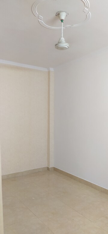 Furnished Amenities in 1 BHK Builder Floor at Khirki Extension – for Rent