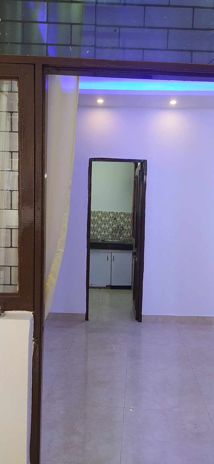 Room, khirki extension 1 Bedroom 450 Sq.Ft. Builder Floor In Khirki Extension Delhi 9576552