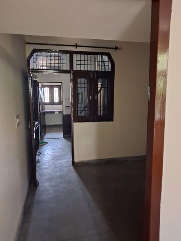 Room in 2 BHK Independent House at Sector 25 – for Rent