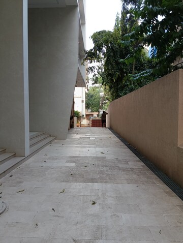 Room in 2 BHK Apartment at IR Ganga CHSL, Andheri East – for Rent