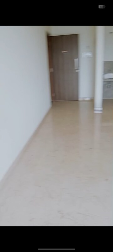 Room in 2 BHK Apartment at Shivam Mamta, Andheri West – for Rent